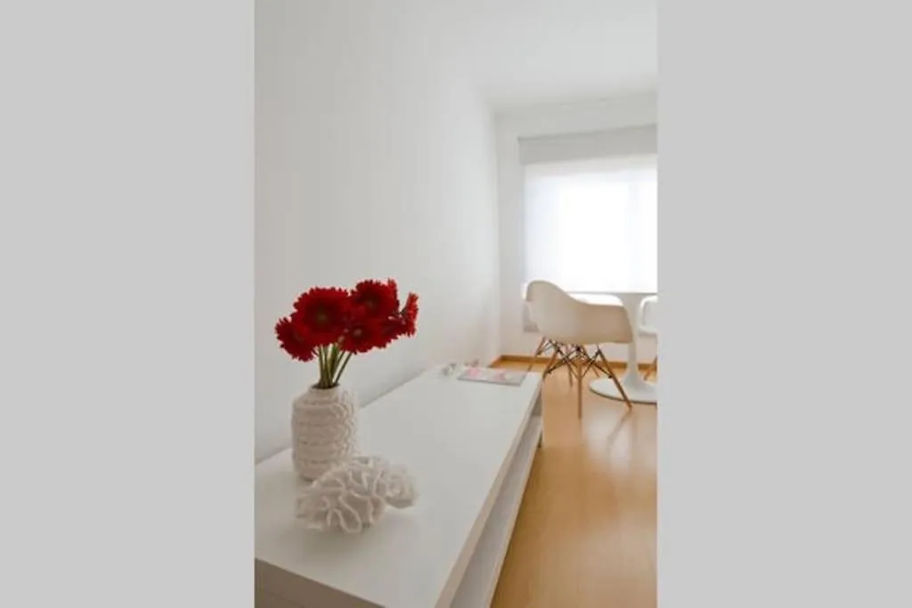 New Home Office - Free Wifi & Parking - Self Check-In - Daikin Airco Lisboa