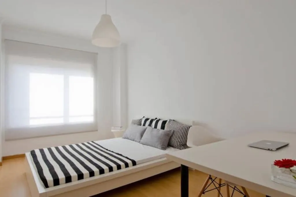 New Home Office - Free Wifi & Parking - Self Check-In - Daikin Airco Lisboa